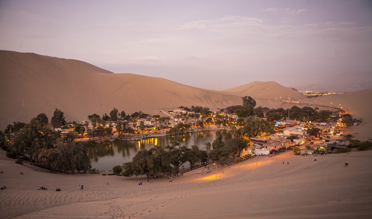 Oase La Huacachina